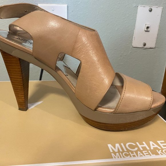 Michael Kors Taupe Carla Platform Heel - Picture 1 of 3